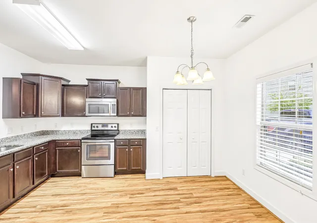 Photo 4 of Townhouse for sale at 2027 Pinecrest Dr, Nashville, TN 37211 | MLS# 3627002 | Listing updated on 2026-10-26
