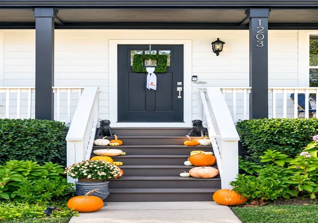 Photo 2 of Single family home for sale at 1203 52nd Avenue N, Nashville, TN 37209 | MLS# 3627109 | Listing updated on 2026-10-28