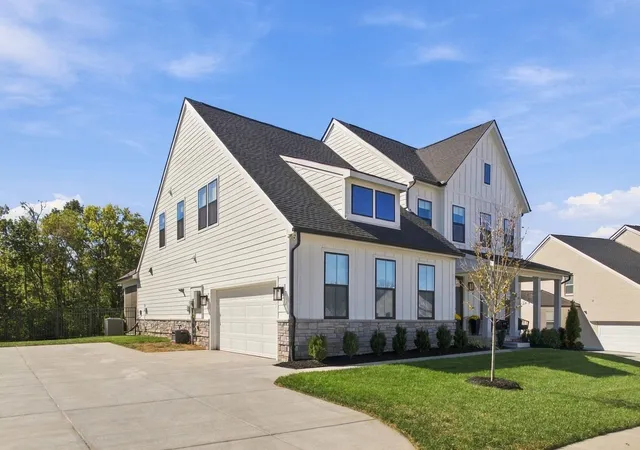 Photo 1 of Single family home for sale at 465 Tomlinson Pointe Dr, Mount Juliet, TN 37122 | MLS# 3626920 | Listing updated on 2026-10-30