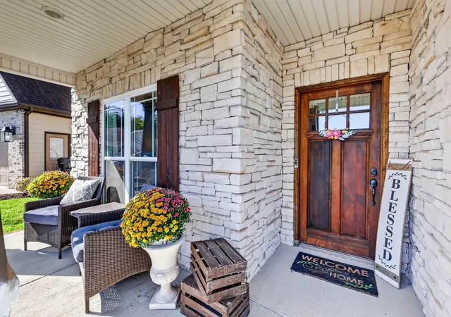 Photo 2 of Single family home for sale at 207 Rockcastle Dr, Murfreesboro, TN 37128 | MLS# 3627513 | Listing updated on 2026-10-28