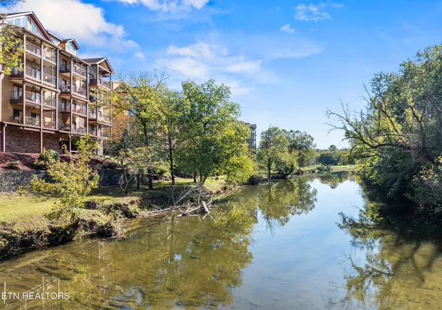 Photo 1 of Condo for sale at 527 River Pl Way #334, Sevierville, TN 37862 | MLS# 3626839 | Listing updated on 2026-10-26