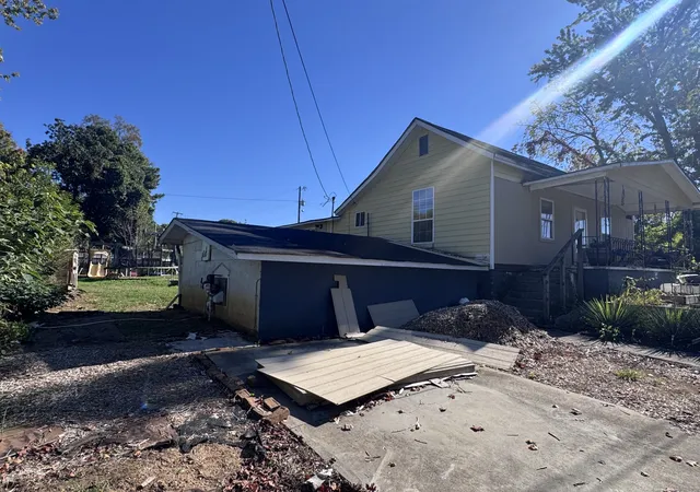 Photo 3 of Single family home for sale at 220 Short St NE, Cleveland, TN 37311 | MLS# 3626861 | Listing updated on 2026-10-28