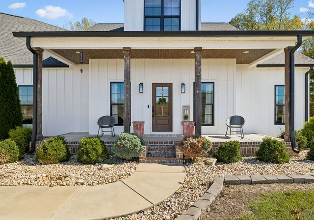 Photo 2 of Single family home for sale at 1930 Williams Rd, Lafayette, TN 37083 | MLS# 3628396 | Listing updated on 2026-10-29