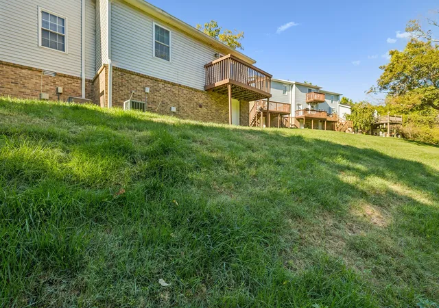 Listing Photo 1 - Condo for sale in building located at 105 Cumberland Trce, Nashville, TN 37214 - Unit #105