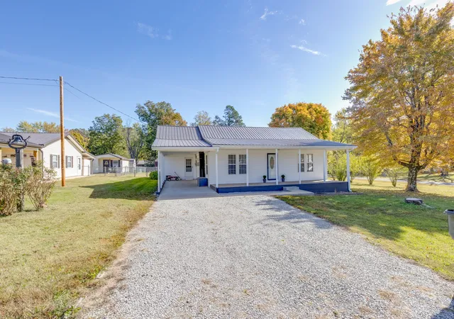 Photo 2 of Single family home for sale at 185 Totty Dr, Hohenwald, TN 38462 | MLS# 3628308 | Listing updated on 2026-10-29