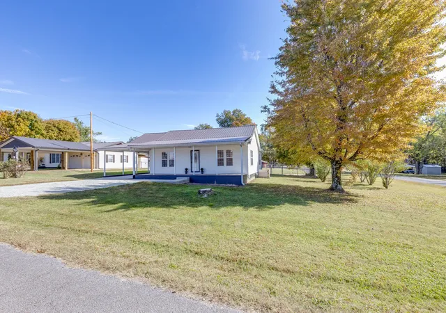 Photo 3 of Single family home for sale at 185 Totty Dr, Hohenwald, TN 38462 | MLS# 3628308 | Listing updated on 2026-10-29