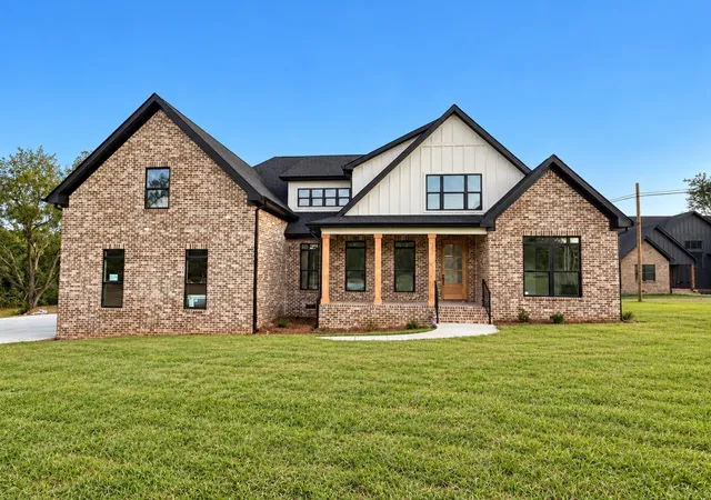 Photo 1 of Single family home for sale at 3271 Sulphur Springs Rd, Murfreesboro, TN 37129 | MLS# 3629507 | Listing updated on 2026-10-30