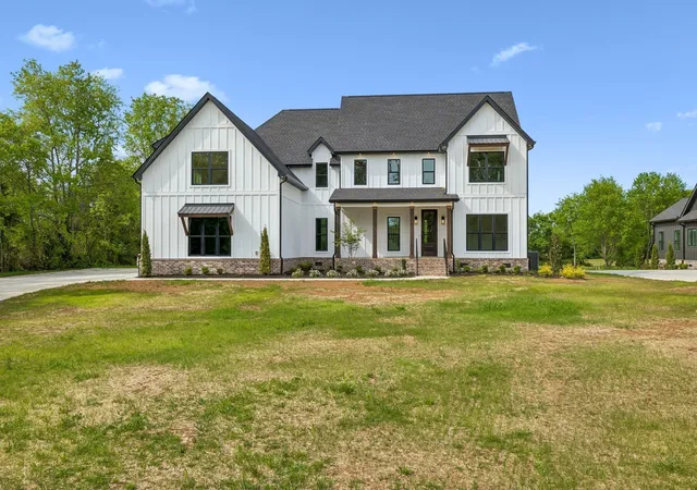 Photo 2 of Single family home for sale at 2428 River Rd, Murfreesboro, TN 37129 | MLS# 3629508 | Listing updated on 2026-10-30