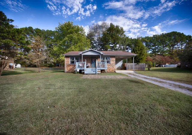 Photo 1 of Single family home for sale at 20 Harper Dr, Fayetteville, TN 37334 | MLS# 3628747 | Listing updated on 2026-10-29