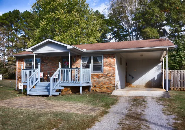 Photo 3 of Single family home for sale at 20 Harper Dr, Fayetteville, TN 37334 | MLS# 3628747 | Listing updated on 2026-10-29