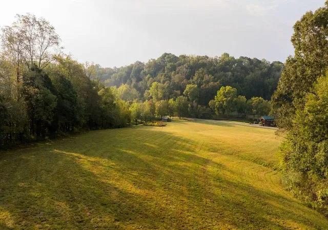 Photo 4 of House for sale at 5956 N Lick Crk Rd, Franklin, TN 37064 | MLS# 3627133 | Listing updated on 2026-10-28