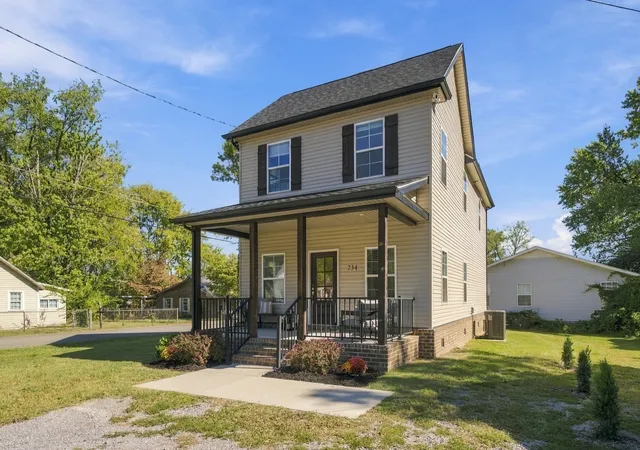 Photo 3 of Single family home for sale at 734 Lee St, Murfreesboro, TN 37130 | MLS# 3627195 | Listing updated on 2026-10-28