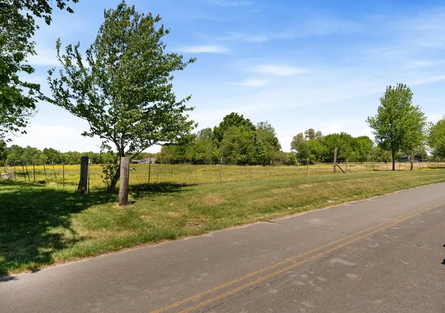 Photo 1 of Land for sale at 220 Gitty Up Ln, Bradyville, TN 37026 | MLS# 3627463 | Listing updated on 2026-10-28