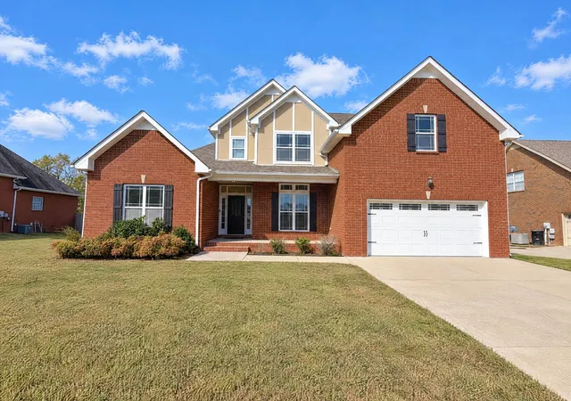 Photo 1 of Single family home for sale at 995 Terraceside Cir, Clarksville, TN 37040 | MLS# 3626961 | Listing updated on 2026-10-26