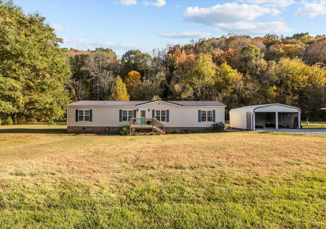 Photo 1 of Manufactured home for sale at 1690 Little Bartons Crk Rd, Cumberland Furnace, TN 37051 | MLS# 3627856 | Listing updated on 2026-10-28