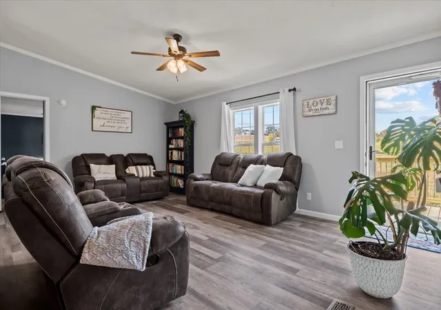Photo 3 of Manufactured home for sale at 1690 Little Bartons Crk Rd, Cumberland Furnace, TN 37051 | MLS# 3627856 | Listing updated on 2026-10-28