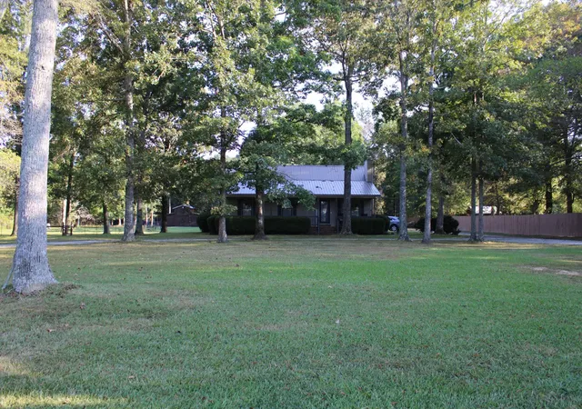 Photo 2 of Single family home for sale at 22201 New Garden Rd, Elkmont, AL 35620 | MLS# 3627019 | Listing updated on 2026-10-26