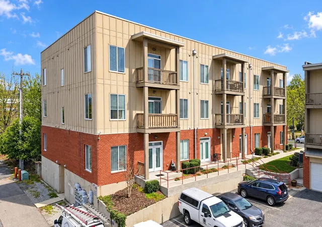 Photo 1 of Condo for sale at 817 Flynn St #106, Chattanooga, TN 37403 | MLS# 3626958 | Listing updated on 2026-10-28