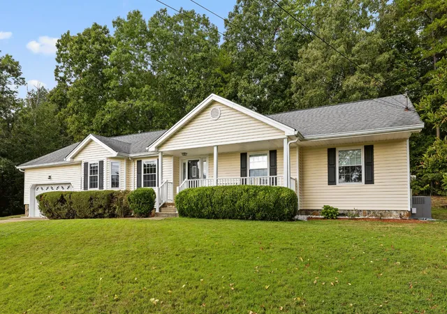 Photo 1 of Single family home for sale at 9004 Wilma Dr, Chattanooga, TN 37421 | MLS# 3626964 | Listing updated on 2026-10-26