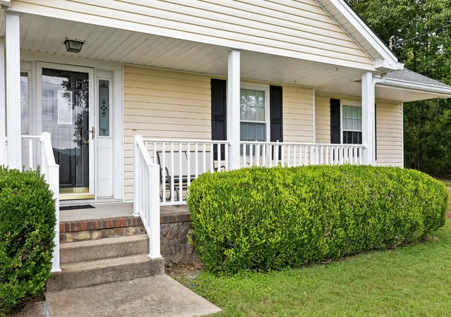 Photo 2 of Single family home for sale at 9004 Wilma Dr, Chattanooga, TN 37421 | MLS# 3626964 | Listing updated on 2026-10-26