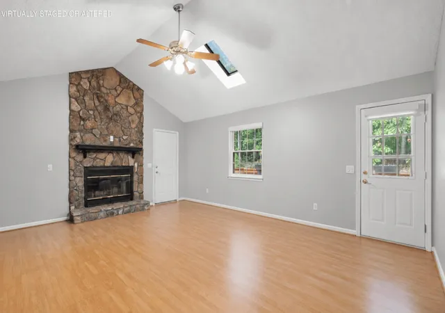 Photo 3 of Single family home for sale at 9004 Wilma Dr, Chattanooga, TN 37421 | MLS# 3626964 | Listing updated on 2026-10-26