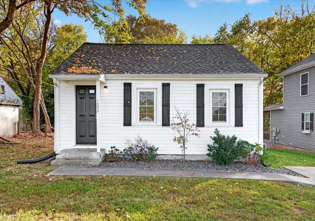 Single family home for sale at 1238 Commerce St, Clarksville, TN 37040 | MLS# 3628261