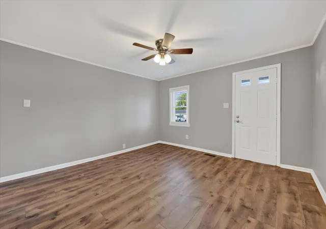 Photo 4 of Single family home for sale at 1238 Commerce St, Clarksville, TN 37040 | MLS# 3628261 | Listing updated on 2026-10-29