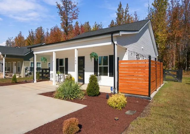 Photo 2 of Single family home for sale at 146 Eno Rd, Dickson, TN 37055 | MLS# 3629749 | Listing updated on 2026-10-31