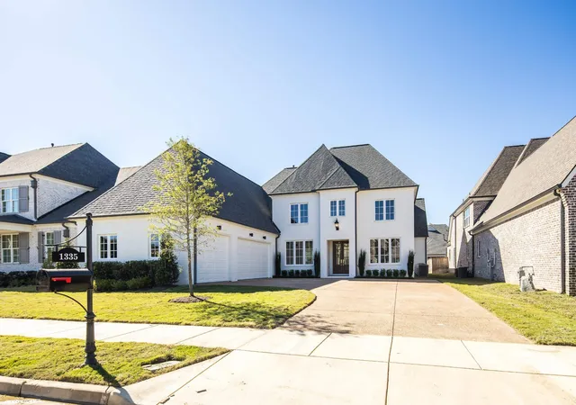 Photo 1 of Single family home for sale at 1335 Kate Dr, Collierville, TN 38017 | MLS# 3626990 | Listing updated on 2026-10-26