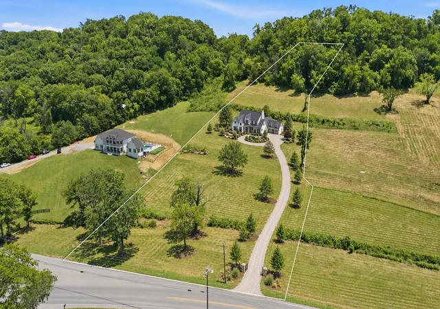 Photo 1 of Land for sale at 297 Old Carters Crk Pike, Franklin, TN 37064 | MLS# 3628268 | Listing updated on 2026-10-29