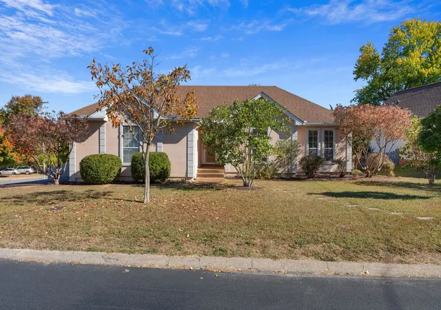 Photo 1 of Single family home for sale at 6045 Bradford Hills Dr, Nashville, TN 37211 | MLS# 3628804 | Listing updated on 2026-10-30