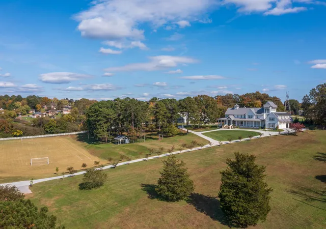 Photo 2 of Single family home for sale at 7468 Noah Reid Rd, Chattanooga, TN 37421 | MLS# 3627021 | Listing updated on 2026-10-26