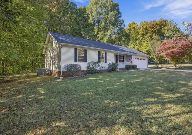 Photo 2 of Single family home for sale at 1113 Eldredge Dr NW, Cleveland, TN 37312 | MLS# 3627020 | Listing updated on 2026-10-29