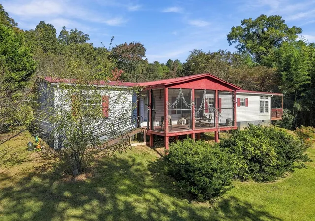 Photo 2 of Manufactured home for sale at 112 County Rd 43, Calhoun, TN 37309 | MLS# 3627025 | Listing updated on 2026-10-29