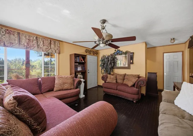 Photo 3 of Manufactured home for sale at 112 County Rd 43, Calhoun, TN 37309 | MLS# 3627025 | Listing updated on 2026-10-29