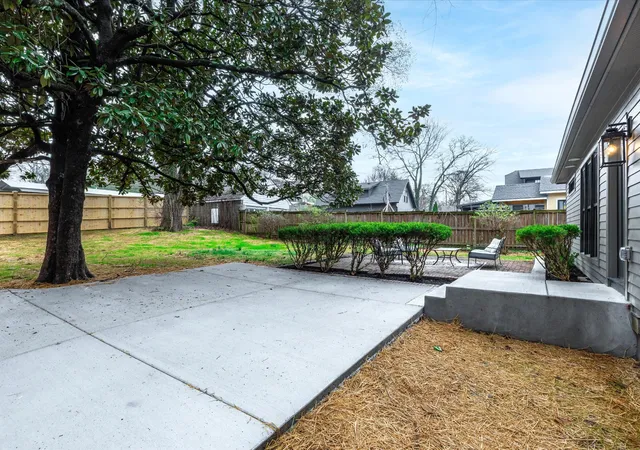Photo 2 of Single family home for sale at 208 Fairfax Ave, Nashville, TN 37212 | MLS# 3627036 | Listing updated on 2026-10-26