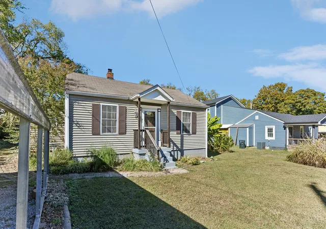 Photo 4 of Single family home for sale at 3009 Harlin Dr, Nashville, TN 37211 | MLS# 3628769 | Listing updated on 2026-10-29