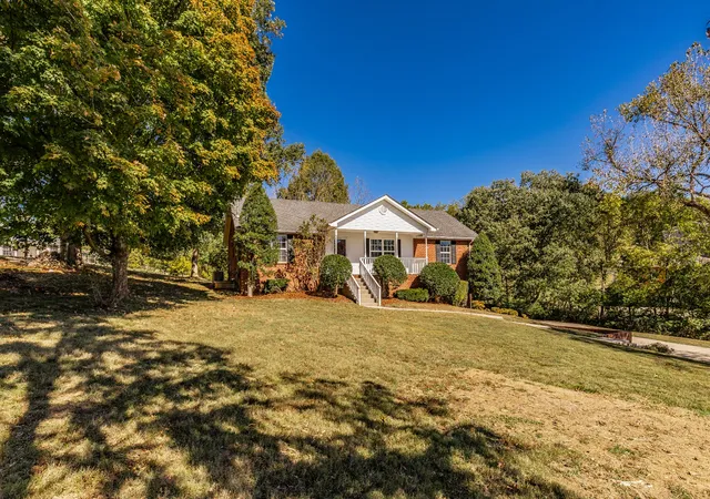 Photo 3 of Single family home for sale at 107 Grace Dr, Goodlettsville, TN 37072 | MLS# 3627198 | Listing updated on 2026-10-29