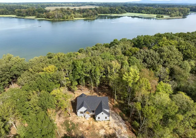 Photo 1 of Single family home for sale at 91 Woods Lake Rd, Decherd, TN 37324 | MLS# 3628649 | Listing updated on 2026-10-29