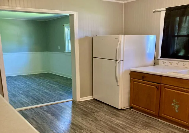 Photo 4 of Single family home for sale at 504 Sanderson Dr, Hopkinsville, KY 42240 | MLS# 3627181 | Listing updated on 2026-10-27
