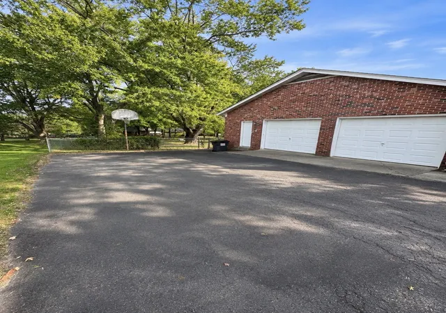 Photo 2 of Single family home for sale at 643 Rampart Ln, Murfreesboro, TN 37128 | MLS# 3627266 | Listing updated on 2026-10-28
