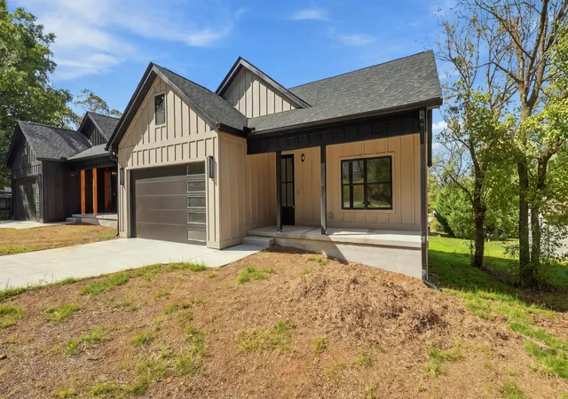 Photo 1 of Single family home for sale at 1319 Labrea Dr, Chattanooga, TN 37421 | MLS# 3627249 | Listing updated on 2026-10-27
