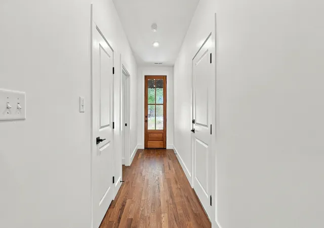 Photo 3 of Single family home for sale at 1319 Labrea Dr, Chattanooga, TN 37421 | MLS# 3627249 | Listing updated on 2026-10-27