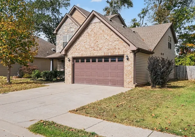 Photo 1 of Single family home for sale at 3250 Mapleside Ln, Murfreesboro, TN 37128 | MLS# 3627363 | Listing updated on 2026-10-27
