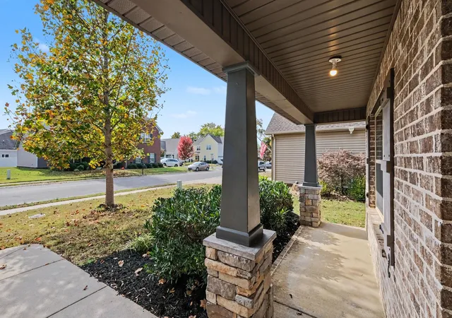 Photo 2 of Single family home for sale at 3250 Mapleside Ln, Murfreesboro, TN 37128 | MLS# 3627363 | Listing updated on 2026-10-27