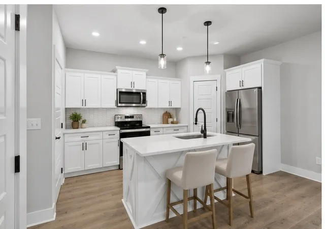 Photo 3 of Single family home for sale at 325 Galway Dr, Clarksville, TN 37042 | MLS# 3627676 | Listing updated on 2026-10-28