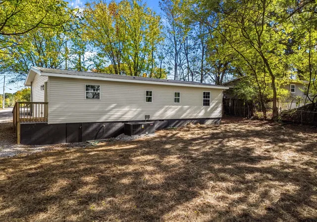 Photo 1 of Single family home for sale at 1083 High St NE, Cleveland, TN 37311 | MLS# 3628086 | Listing updated on 2026-10-28