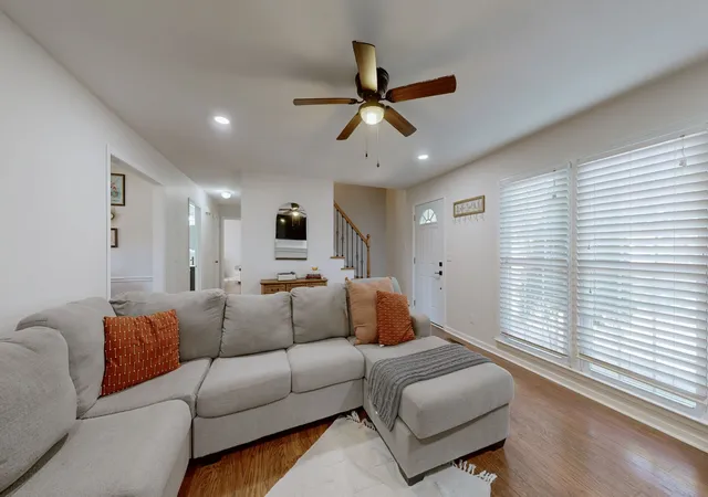 Photo 4 of Single family home for sale at 528 Wilmoore Ct, Smyrna, TN 37167 | MLS# 3628527 | Listing updated on 2026-10-29