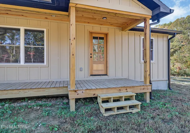 Photo 4 of Single family home for sale at 128 Greystone Way, Jamestown, TN 38556 | MLS# 3627321 | Listing updated on 2026-10-27