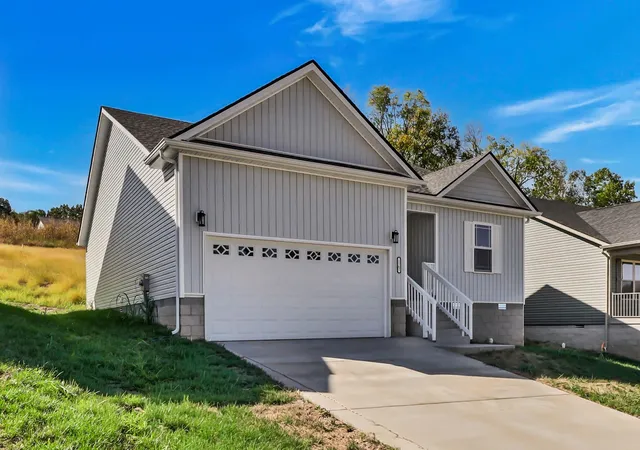 Single family home for sale at 1162 Tybee Dr, Clarksville, TN 37042 | MLS# 3629519